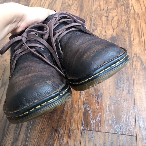 SOLD Dr Martens • Sussex ankle boots Bear Track Slip Resistant Chukka lace up - Picture 11 of 13